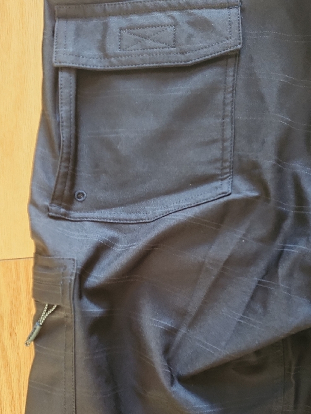 O'Neill Men's Black Shorts with Side And Back Pockets Size 30 - Picture 9 of 15
